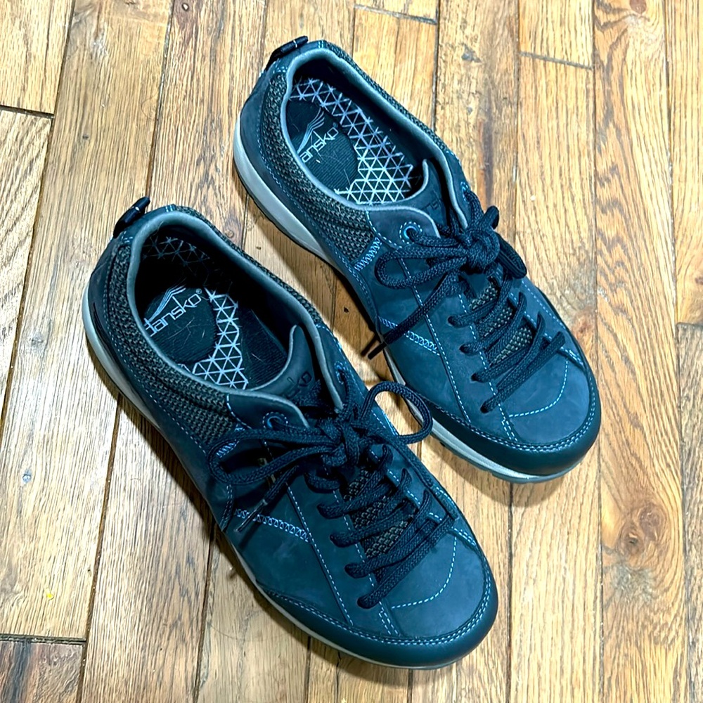 Dansko Vibram sneakers